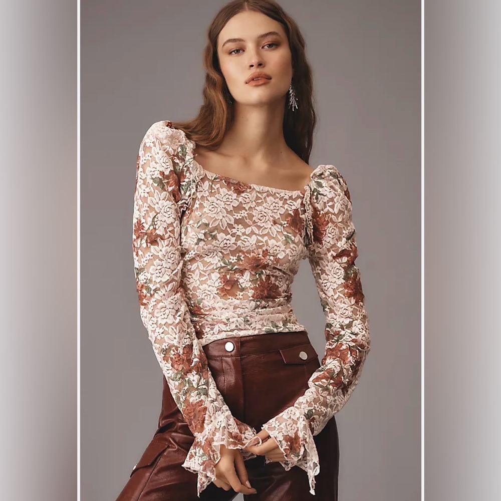 Anthropologie puff- Shoulder Floral Lace Top